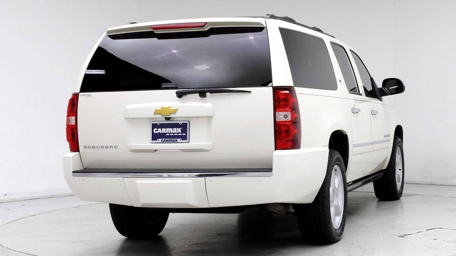 CHEVROLET SUBURBAN 2014 1GNSKKE76ER104099 image