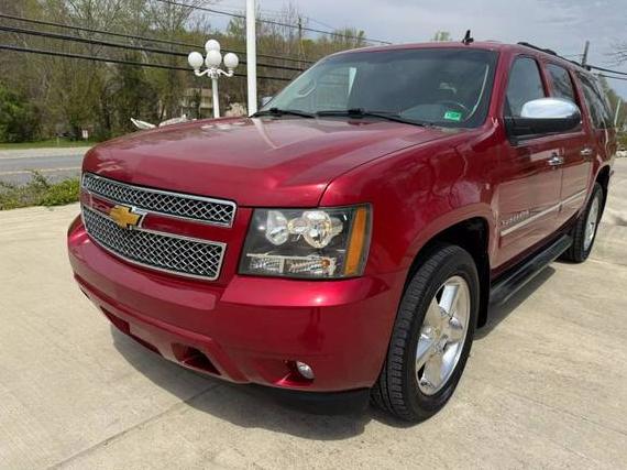 CHEVROLET SUBURBAN 2014 1GNSKKE78ER172307 image