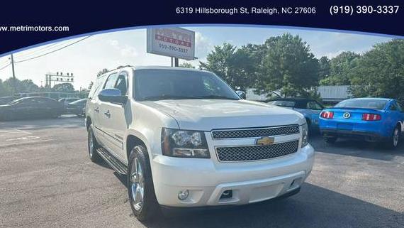 CHEVROLET SUBURBAN 2014 1GNSKKE7XER208210 image