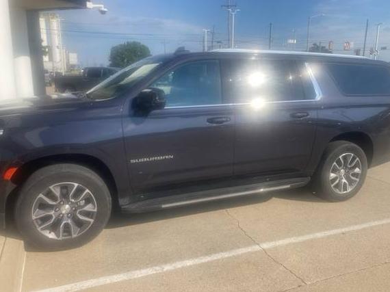 CHEVROLET SUBURBAN 2022 1GNSKCKD9NR253560 image