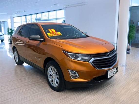 CHEVROLET EQUINOX 2019 2GNAXHEV1K6218677 image