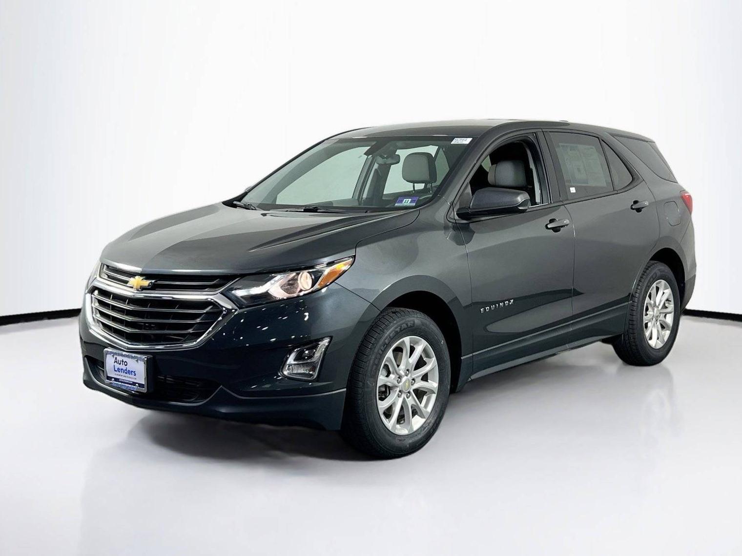 CHEVROLET EQUINOX 2019 2GNAXSEVXK6236415 image