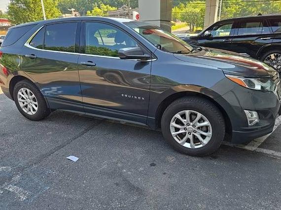 CHEVROLET EQUINOX 2018 3GNAXSEV2JS546462 image