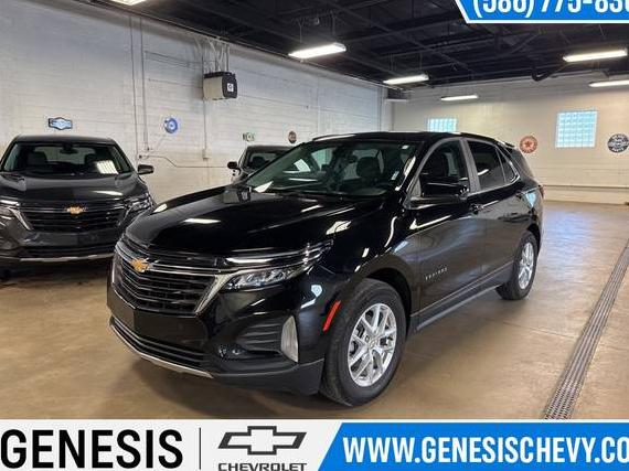 CHEVROLET EQUINOX 2022 3GNAXKEV2NL242080 image