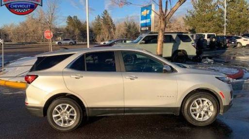 CHEVROLET EQUINOX 2022 2GNAXUEV9N6104956 image