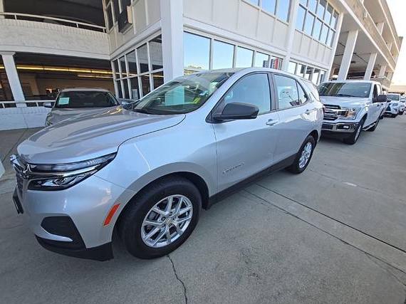 CHEVROLET EQUINOX 2022 2GNAXHEV2N6132136 image