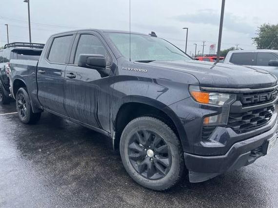 CHEVROLET SILVERADO 2023 1GCPABEK1PZ160296 image
