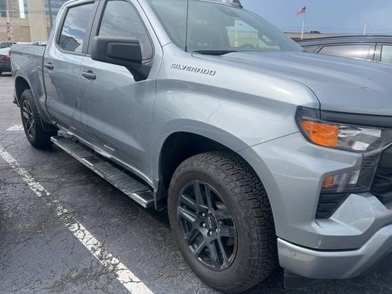 CHEVROLET SILVERADO 2023 1GCPABEK6PZ136107 image