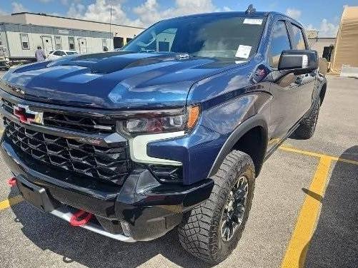 CHEVROLET SILVERADO 2023 3GCUDHEL3PG158815 image
