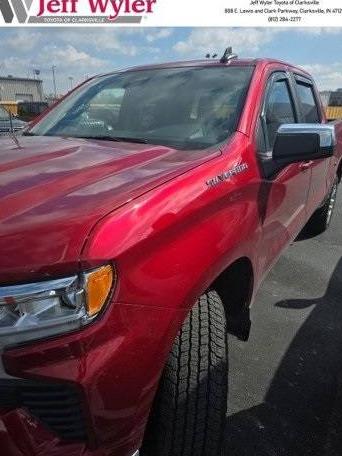 CHEVROLET SILVERADO 2023 1GCUDDED9PZ293914 image