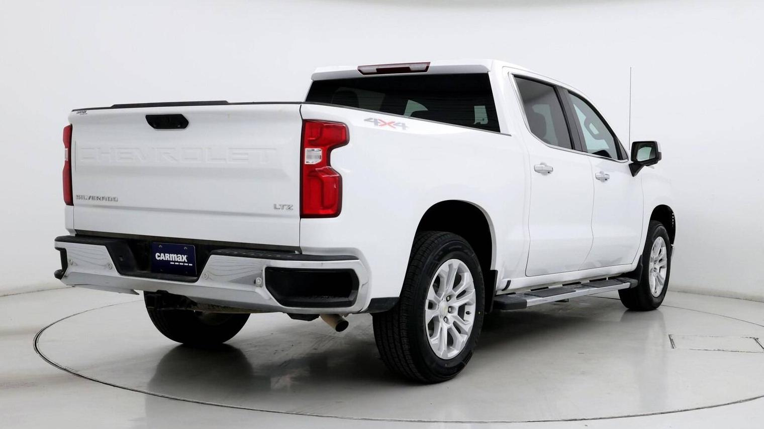 CHEVROLET SILVERADO 2023 2GCUDGED6P1101214 image