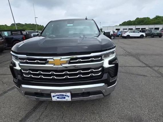 CHEVROLET SILVERADO 2023 2GCUDGED9P1106388 image