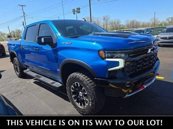 CHEVROLET SILVERADO 2023 3GCUDHEL4PG100728 image