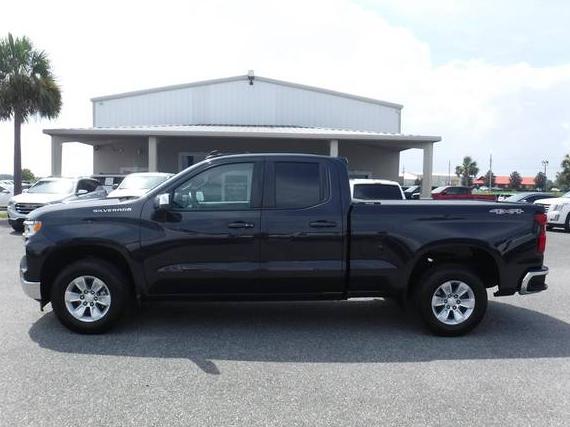CHEVROLET SILVERADO 2023 1GCRDDEK9PZ140566 image