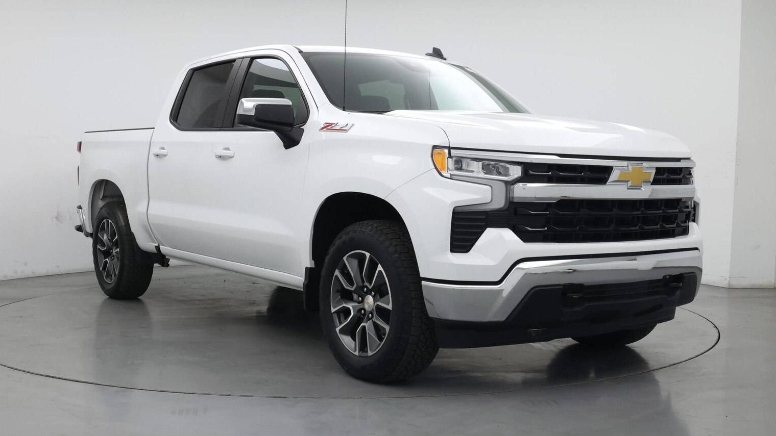 CHEVROLET SILVERADO 2023 2GCUDDED6P1102314 image