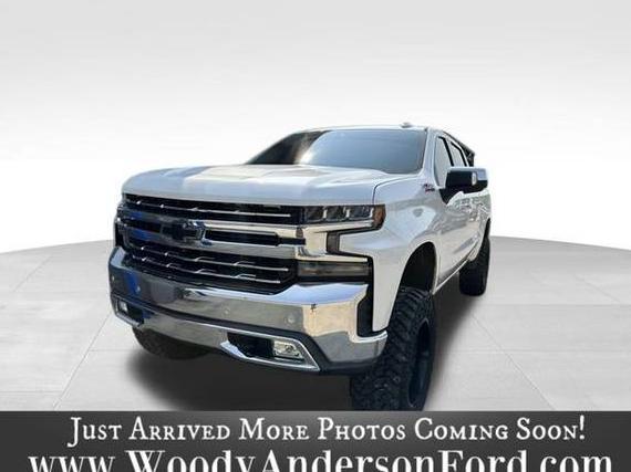 CHEVROLET SILVERADO 2019 1GCUYGED5KZ158704 image