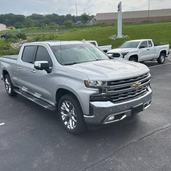 CHEVROLET SILVERADO 2019 3GCUYGED9KG232223 image