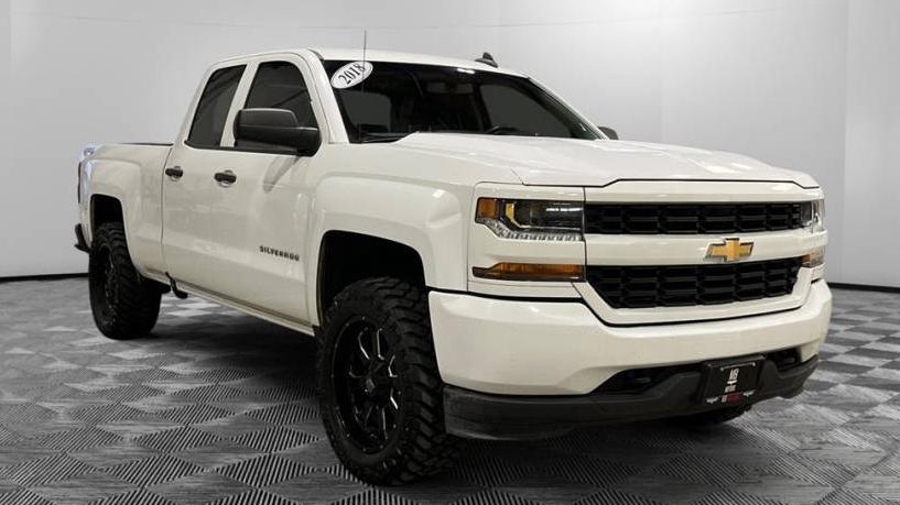 CHEVROLET SILVERADO 2018 1GCVKPEH5JZ168883 image