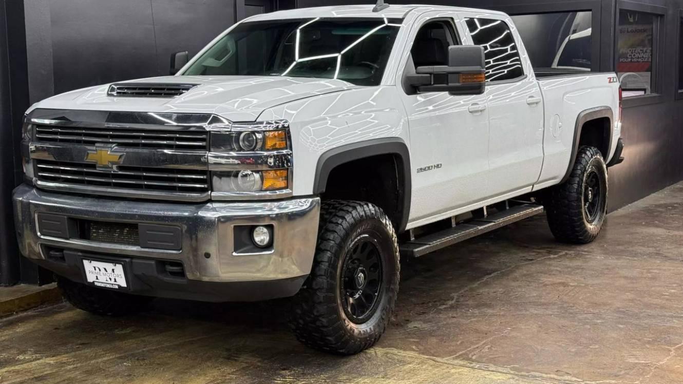 CHEVROLET SILVERADO 2018 1GC1KVEY6JF184708 image