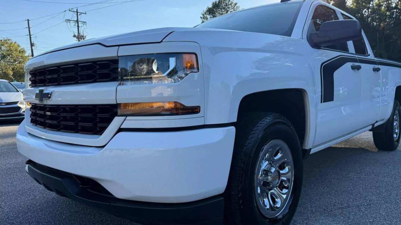 CHEVROLET SILVERADO 2018 1GCVKPEC0JZ343755 image