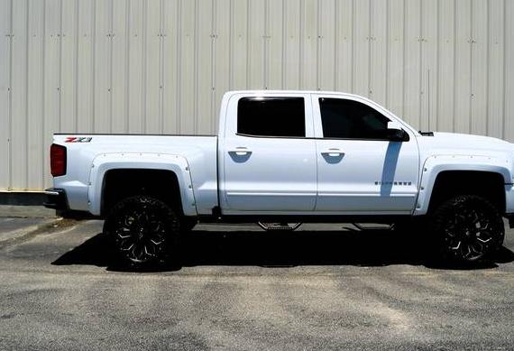 CHEVROLET SILVERADO 2018 3GCUKREC3JG308232 image