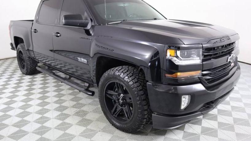 CHEVROLET SILVERADO 2018 3GCUKREC4JG415581 image