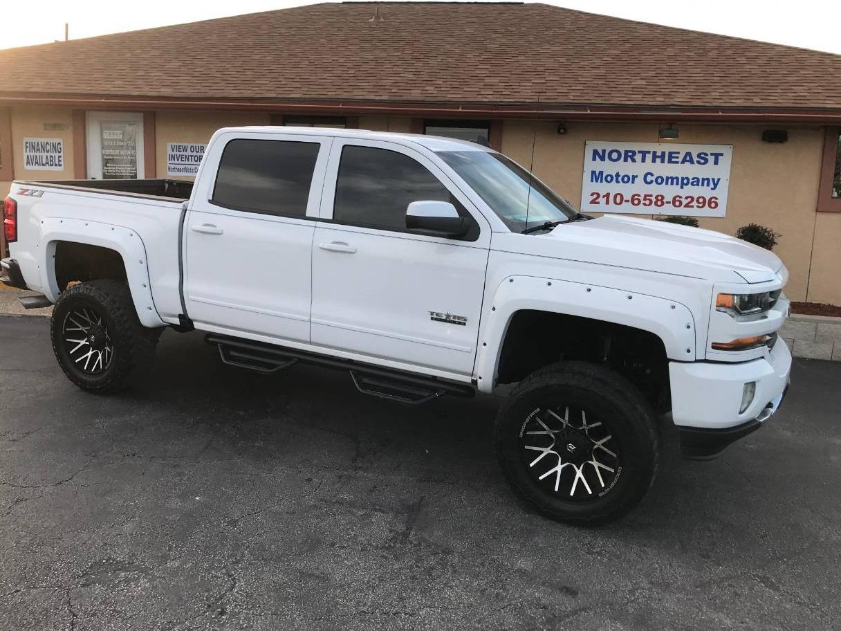 CHEVROLET SILVERADO 2018 3GCUKREC5JG453742 image