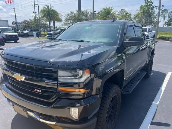 CHEVROLET SILVERADO 2018 3GCUKREC2JG260156 image