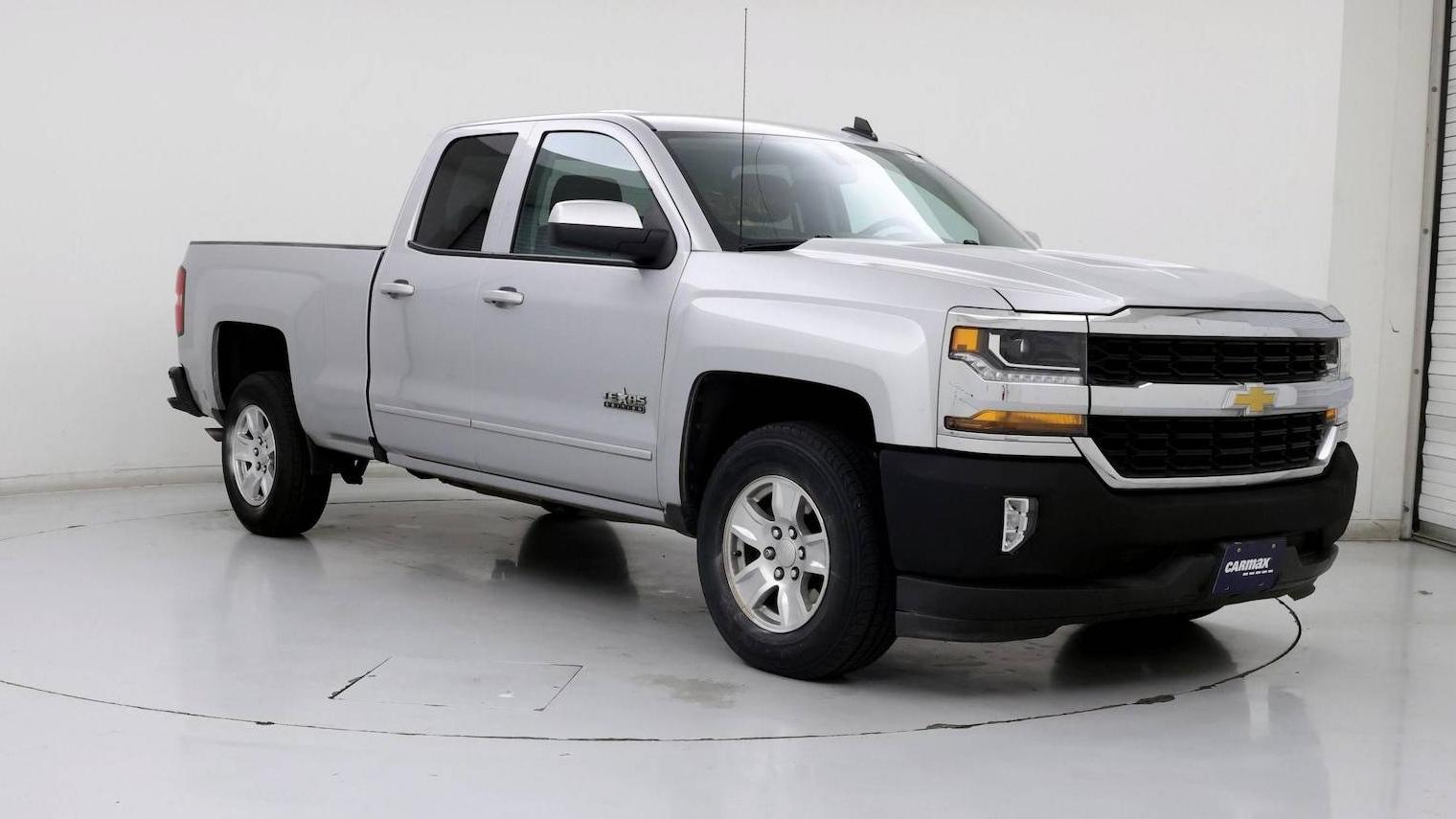 CHEVROLET SILVERADO 2018 1GCRCREC6JZ213571 image