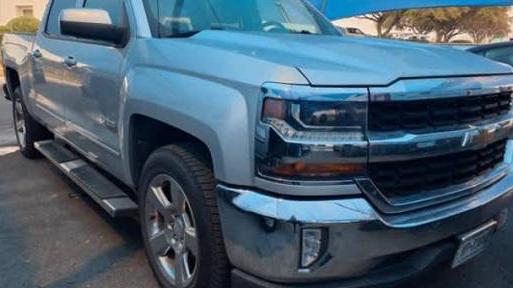 CHEVROLET SILVERADO 2018 3GCPCRECXJG493857 image