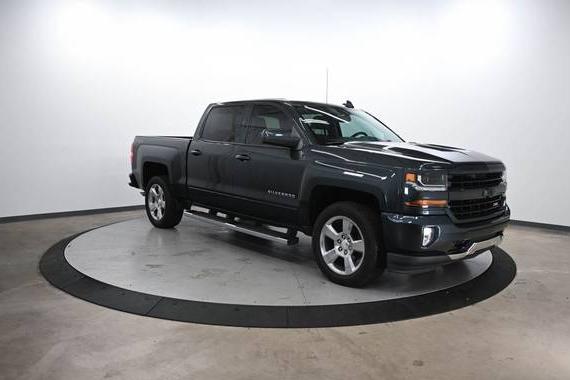 CHEVROLET SILVERADO 2018 3GCUKREC5JG104564 image