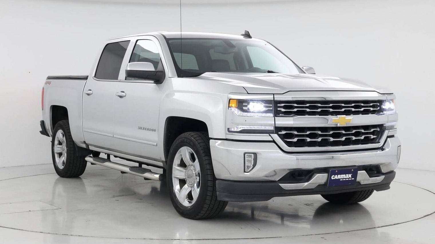 CHEVROLET SILVERADO 2018 3GCUKSER5JG339302 image