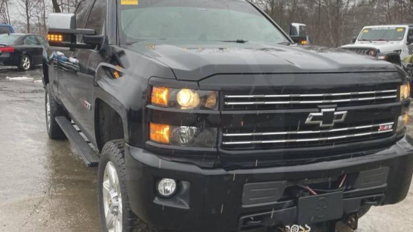 CHEVROLET SILVERADO 2018 1GC1KWEG6JF122657 image