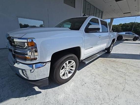CHEVROLET SILVERADO 2018 3GCUKREC6JG210733 image