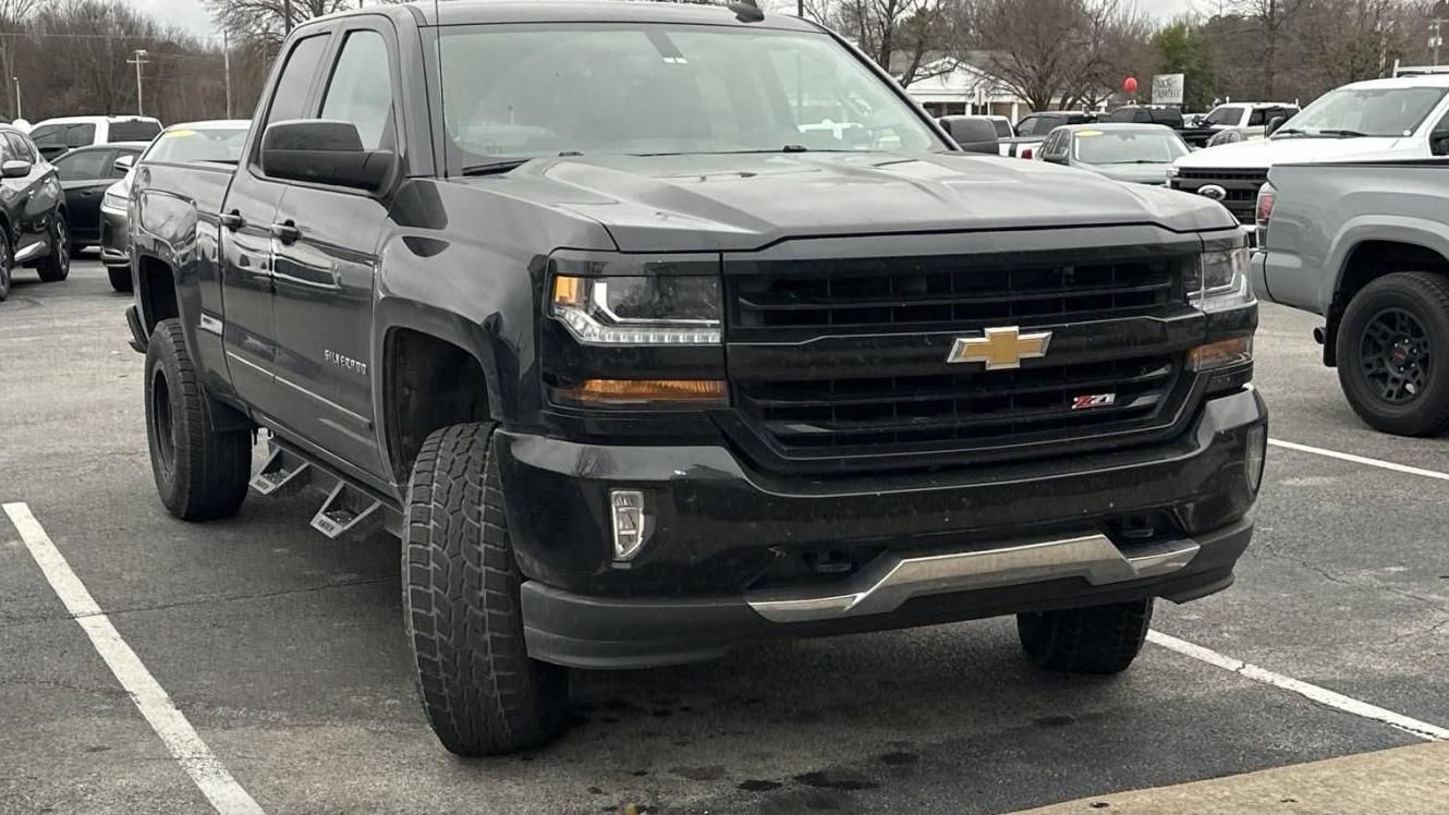 CHEVROLET SILVERADO 2018 2GCVKREC1J1110097 image