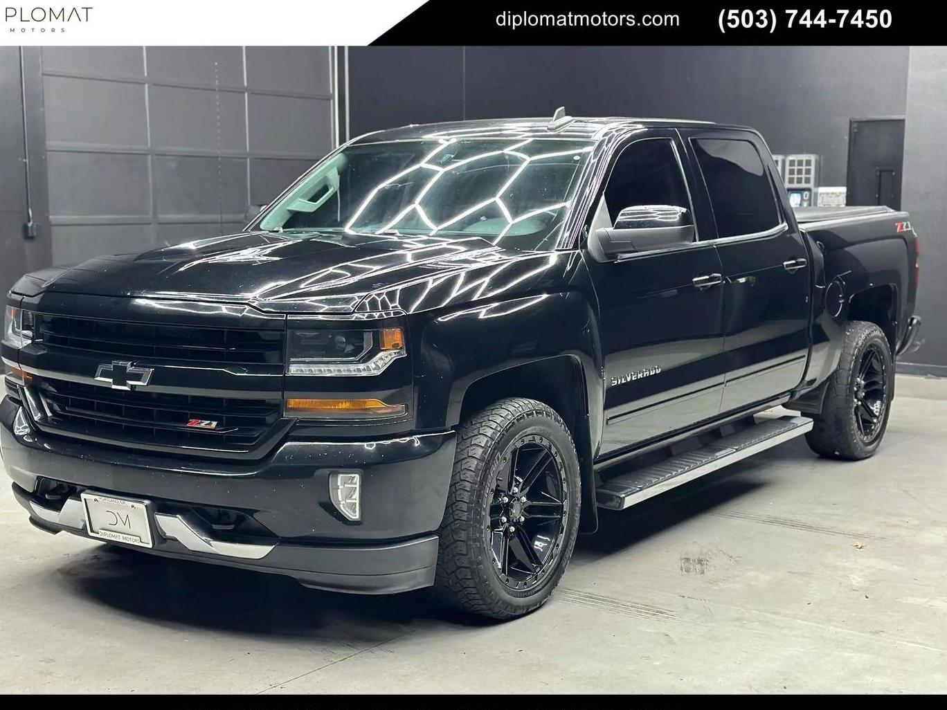 CHEVROLET SILVERADO 2018 3GCUKREC6JG327759 image