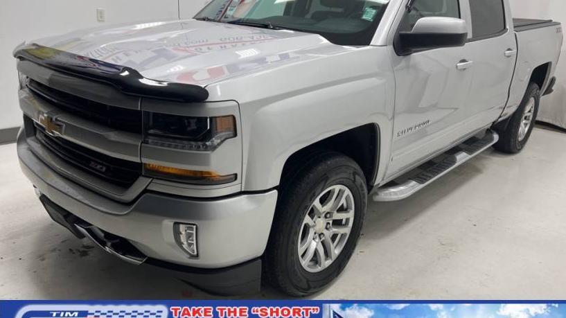 CHEVROLET SILVERADO 2018 3GCUKREC7JG560629 image