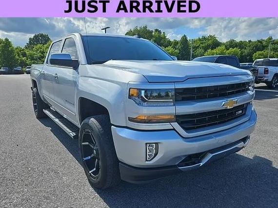 CHEVROLET SILVERADO 2018 3GCUKREC7JG399330 image