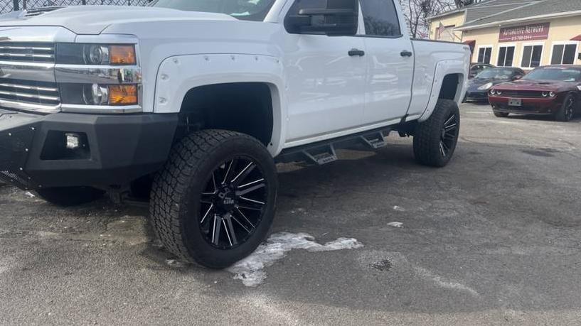 CHEVROLET SILVERADO 2018 1GC1KUEY3JF218372 image