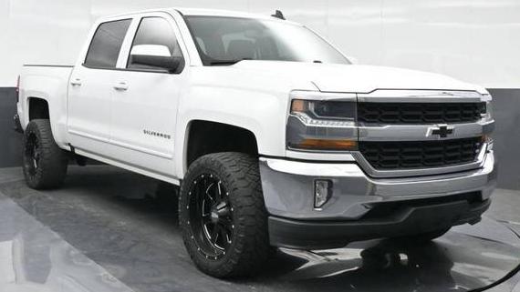 CHEVROLET SILVERADO 2018 3GCPCREC1JG579140 image