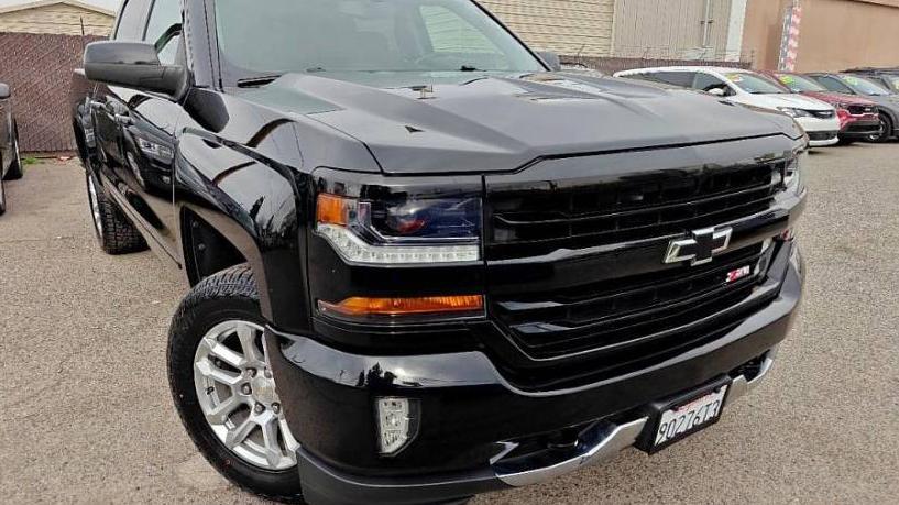 CHEVROLET SILVERADO 2018 3GCUKREC2JG643028 image