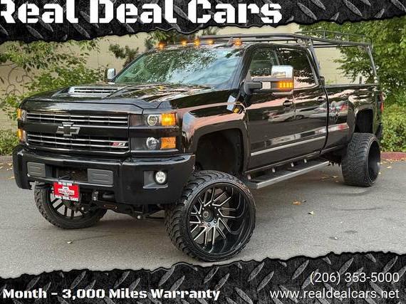 CHEVROLET SILVERADO 2018 1GC4K0CY5JF175601 image