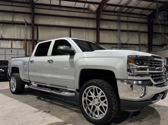 CHEVROLET SILVERADO 2018 1GCUKSEC3JF225022 image