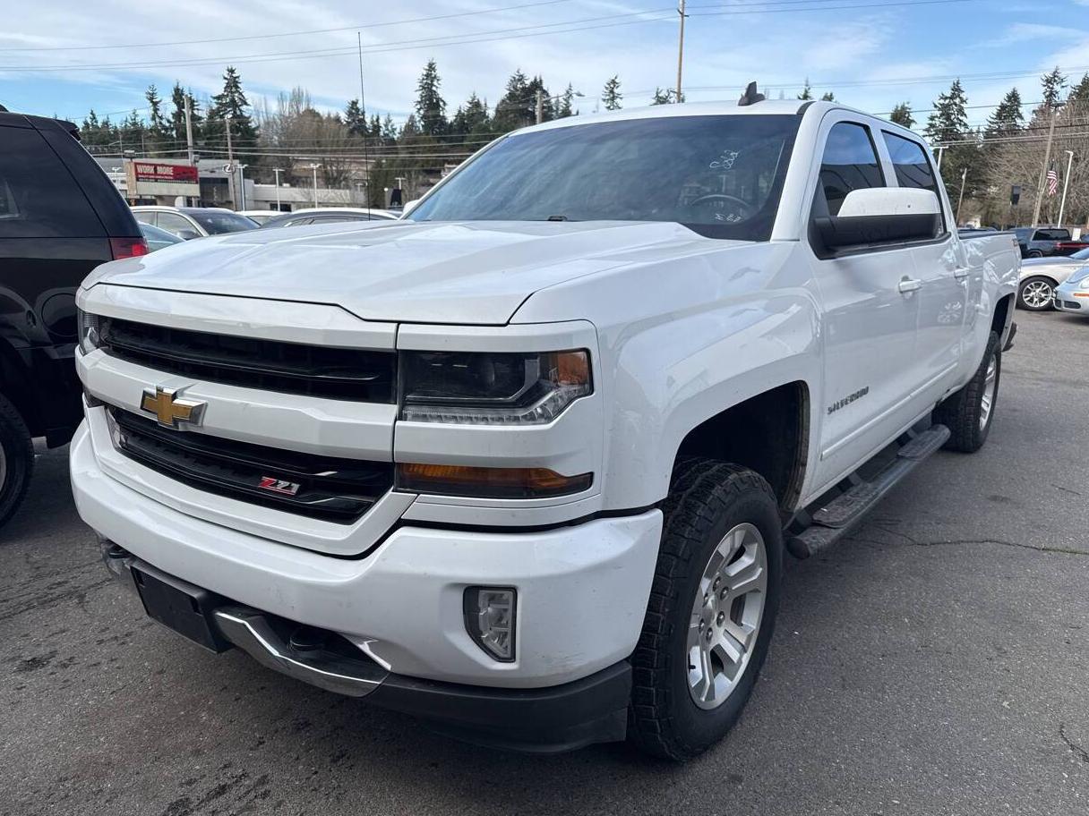 CHEVROLET SILVERADO 2018 3GCUKREC0JG252492 image