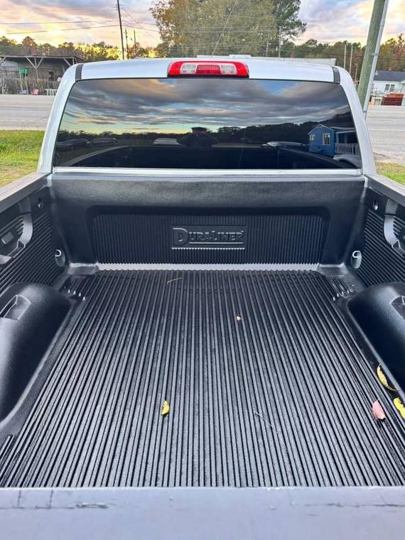 CHEVROLET SILVERADO 2018 3GCPCREC8JG586506 image CHEVROLET SILVERADO 2018 3GCPCREC8JG586506 image