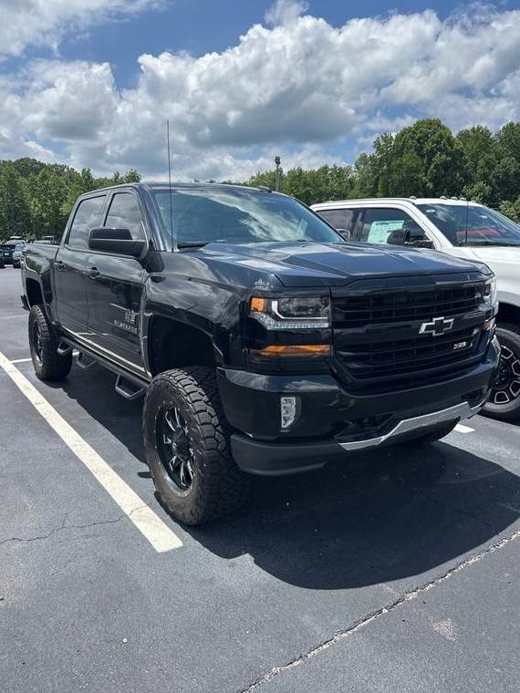 CHEVROLET SILVERADO 2018 3GCUKREC1JG321870 image