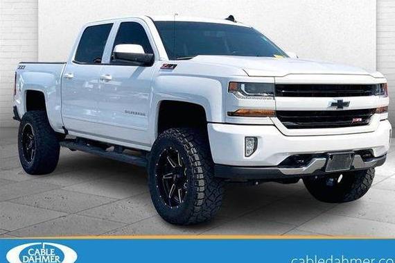 CHEVROLET SILVERADO 2018 3GCUKREC0JG612148 image