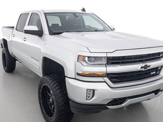 CHEVROLET SILVERADO 2018 3GCUKREC1JG149615 image