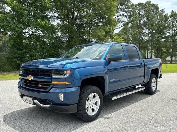 CHEVROLET SILVERADO 2018 3GCUKREC5JG365211 image