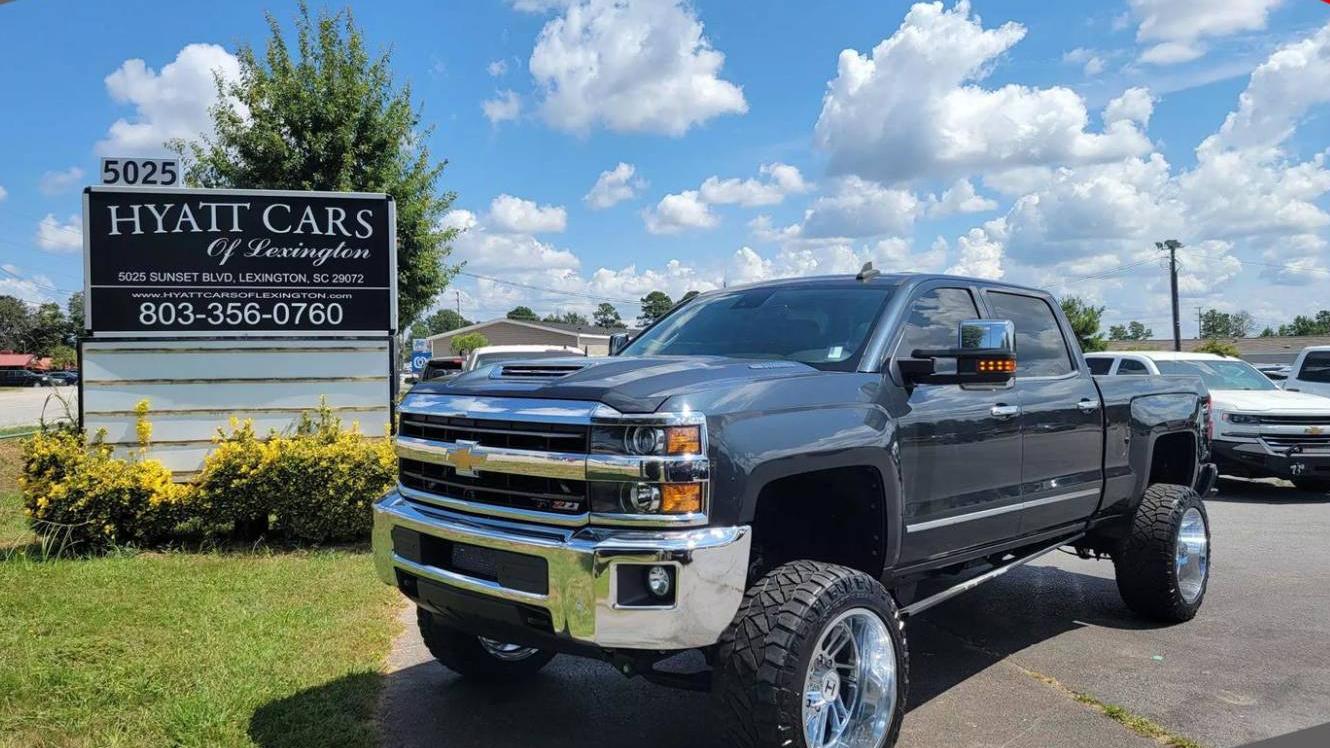 CHEVROLET SILVERADO 2018 1GC1KWEY1JF114958 image